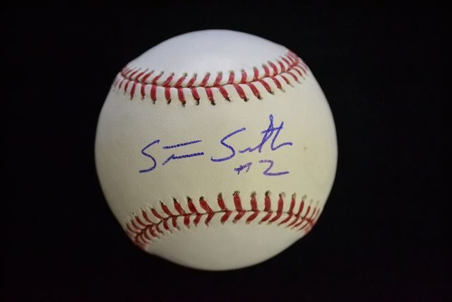 Philadelphia Phillies Autographed Baseball Memorabilia