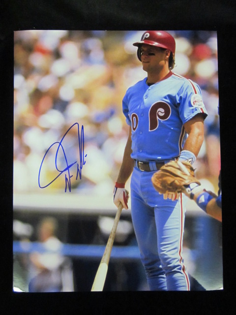 Darren Daulton 1995 Phillies Autographed Team Issued 4x6 Postcard